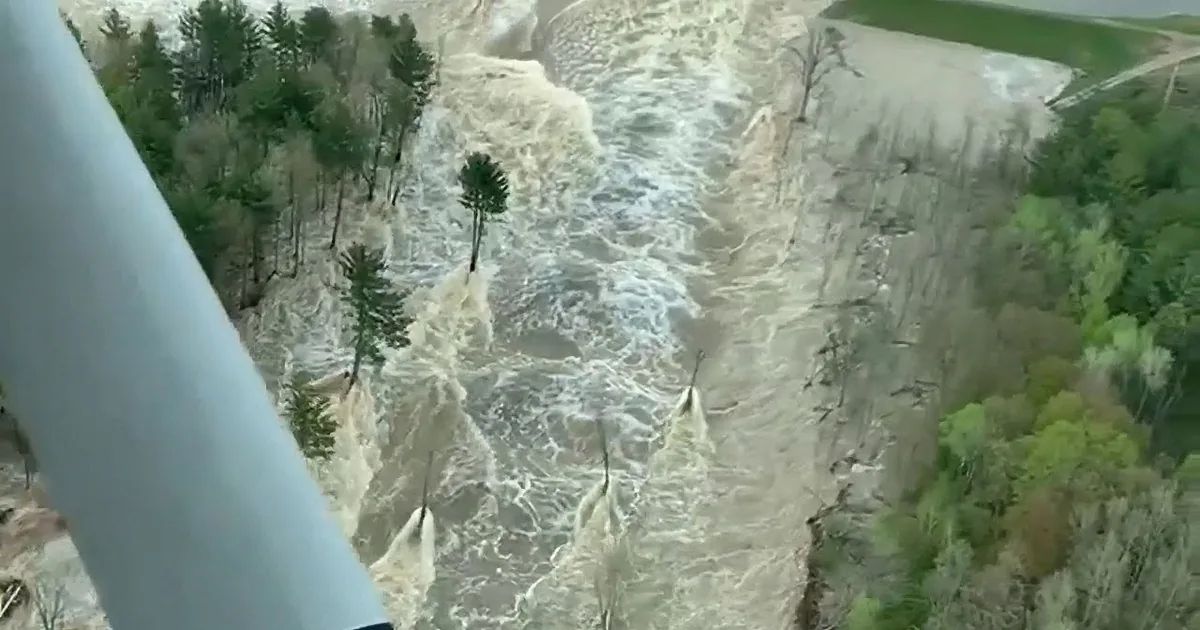 'There It Goes!' Michigan Man Captures Dam Break as It Happens