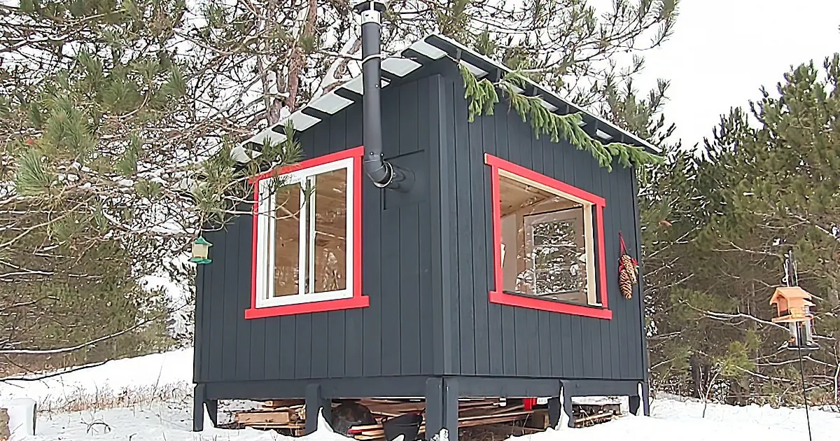 Off-Grid Cabin That Anyone Can Afford