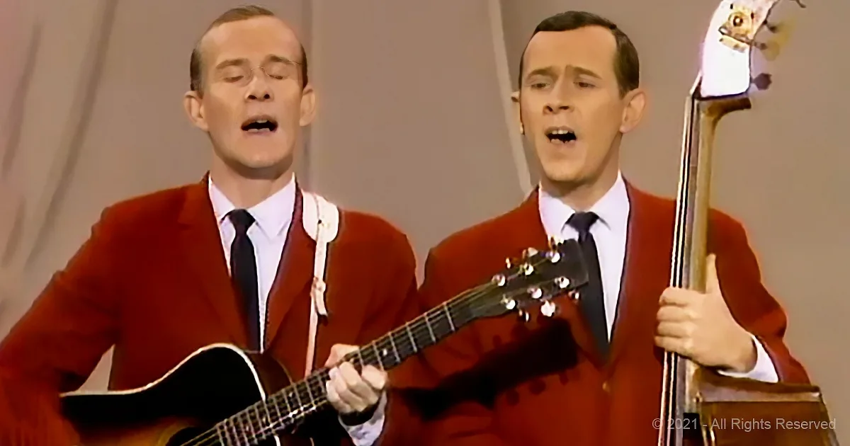 Smothers Brothers Delight Audience With Hilarious Song