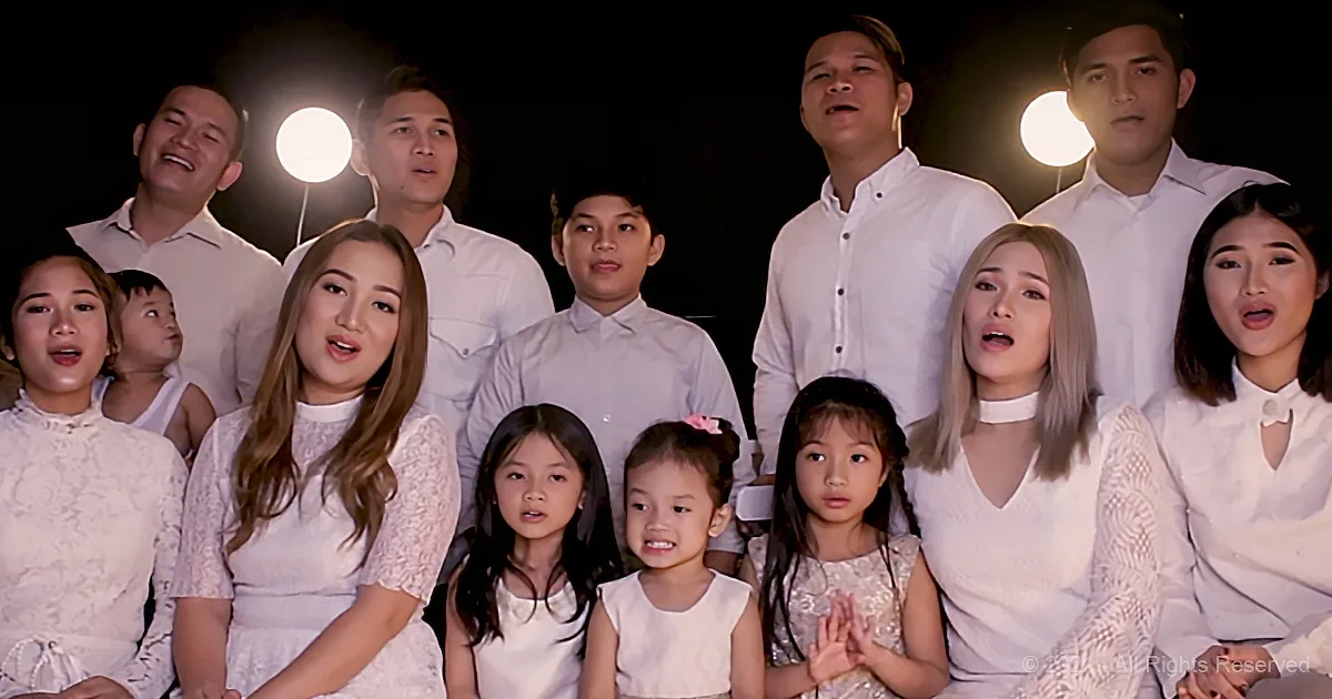 Family of Singers Give You '10,000 Reasons' to Feel Loved
