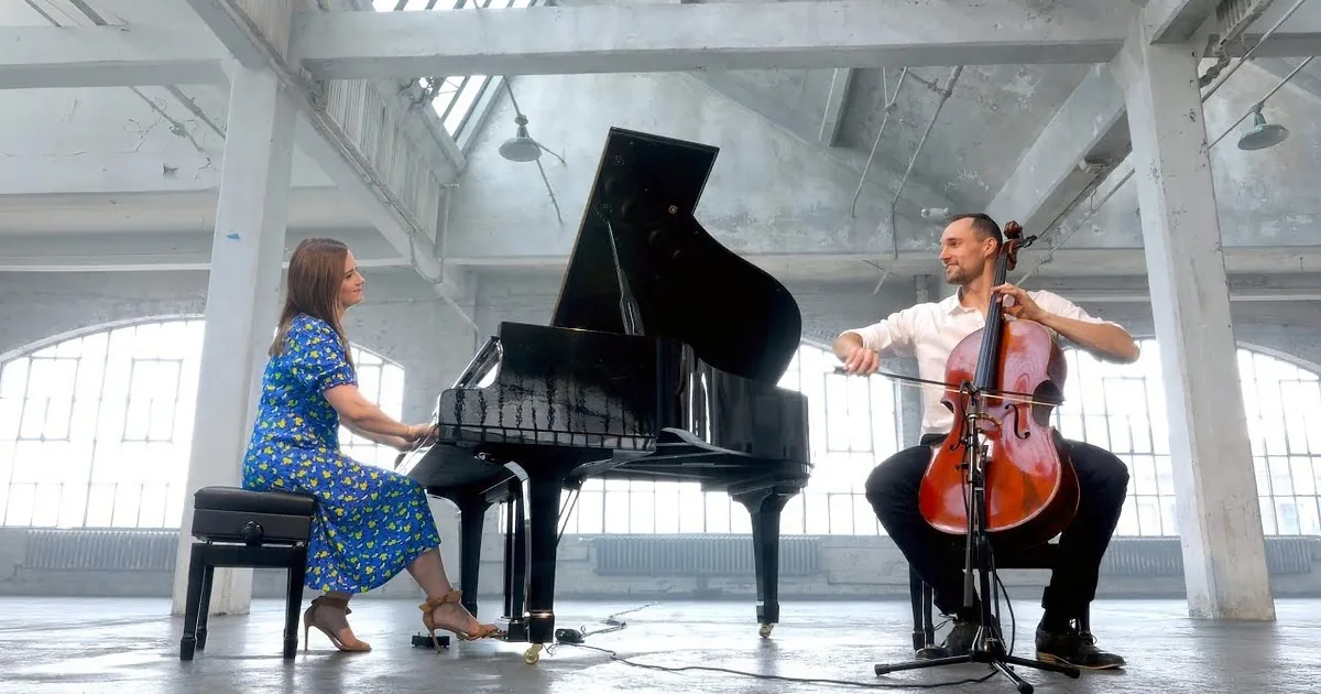 Brooklyn Duo Makes Mesmerizing Wedding Music