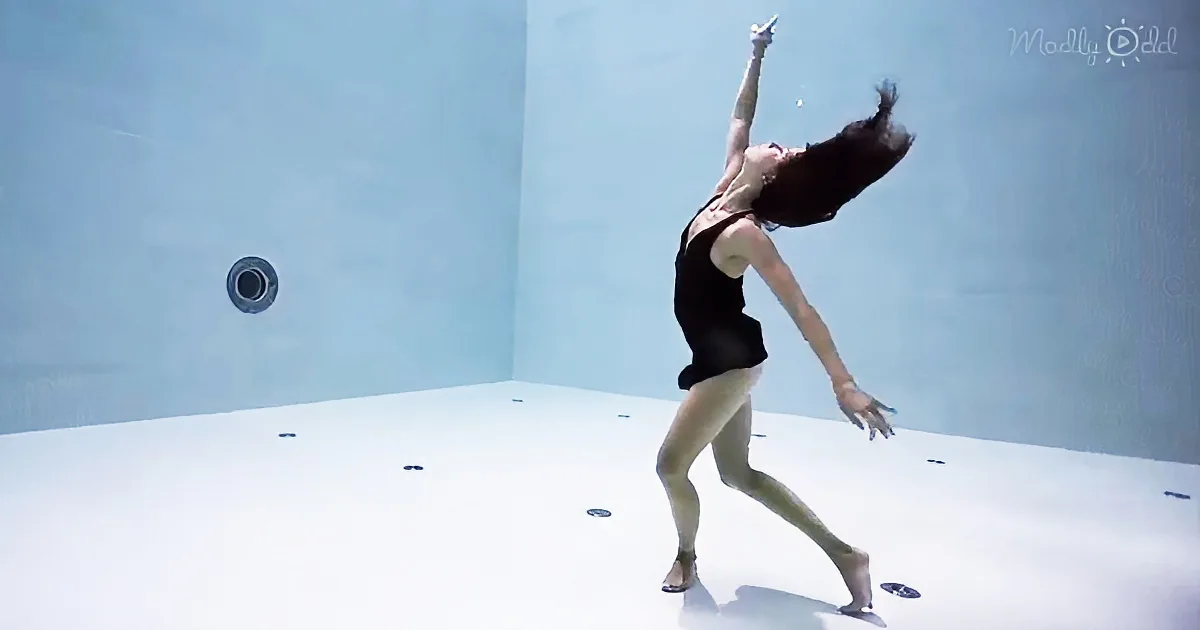 Julie Gautier’s outstanding underwater performance