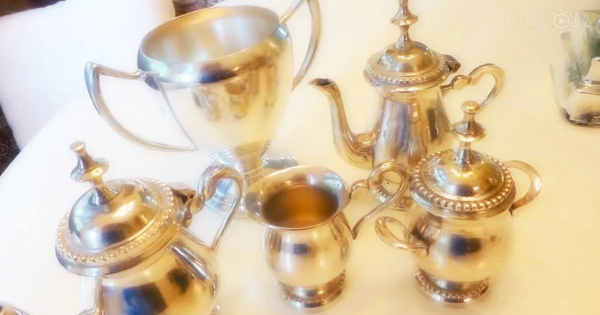 A Simple Way to Clean Silverware Without Using Chemicals