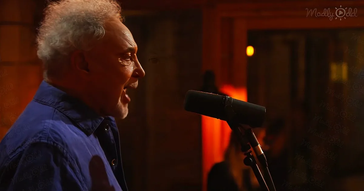 Fans will rave for Tom Jones’s live recording of ‘Pop Star’
