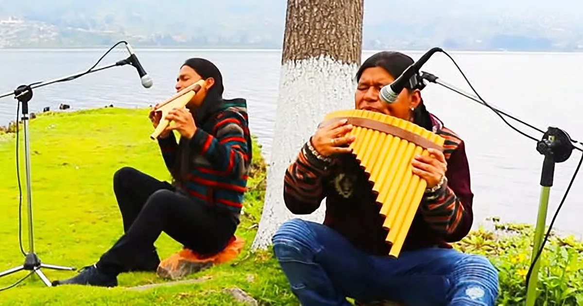 Native American Brothers Playing the Most Relaxing Version of 'Hallelujah' on Pan Flutes