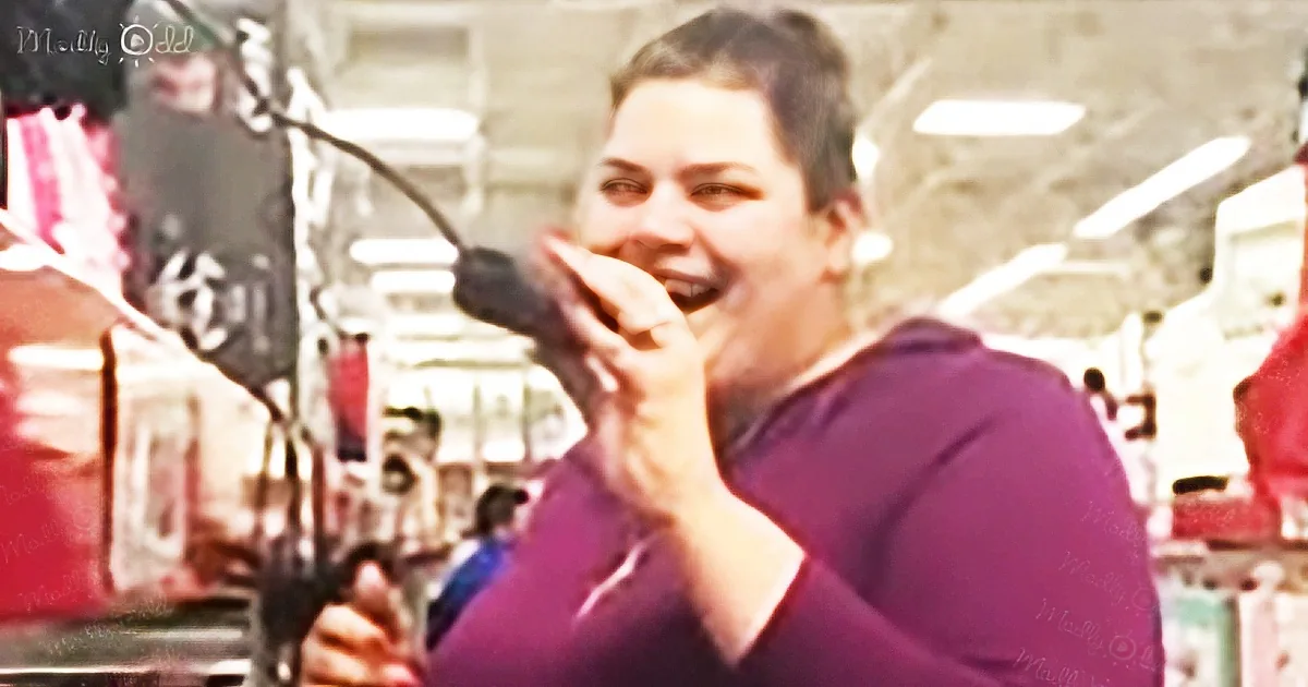 Woman sings at Walmart