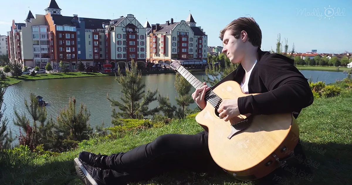 Alexandr Misko plays ‘Africa’ by Toto