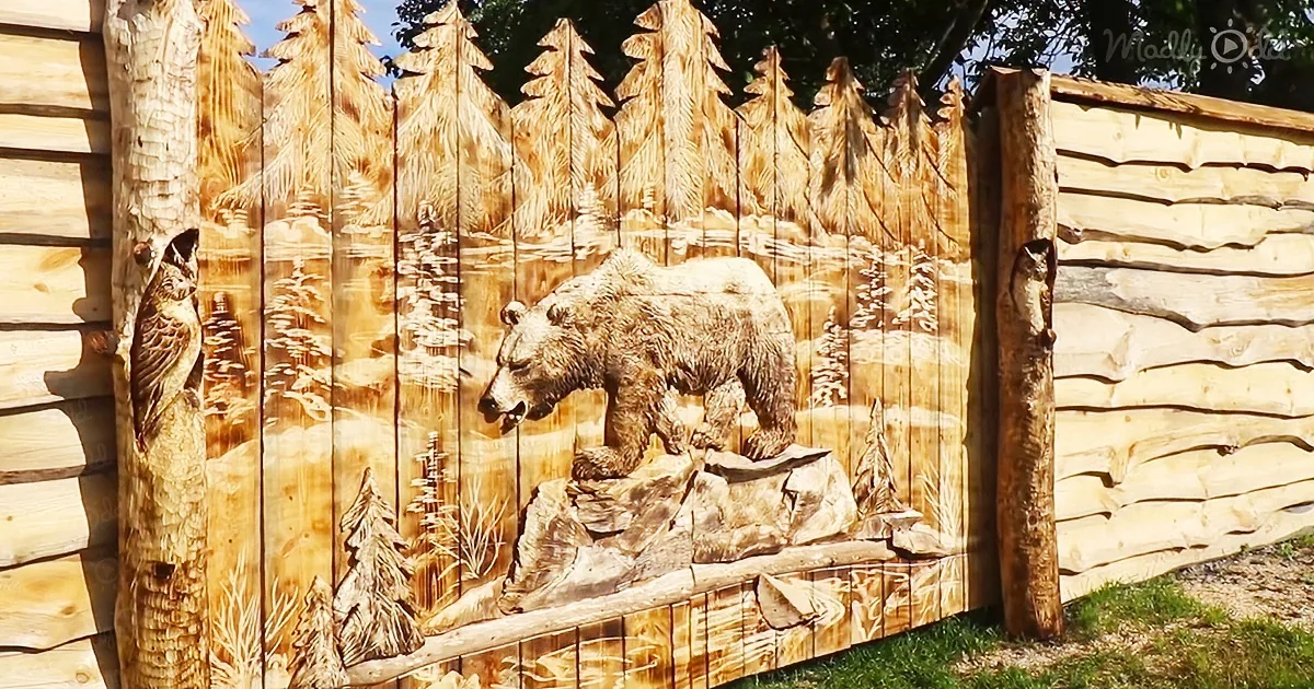 Wood Carver Creates Awe-Inspiring Sculptures on Wooden Gates
