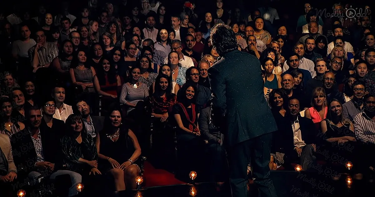 Josh Groban performs classic ‘Pure Imagination’