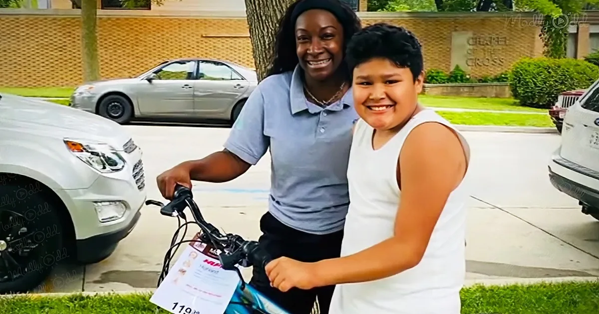 Child Brightens a Driver's Day After Her Bus Breaks Down