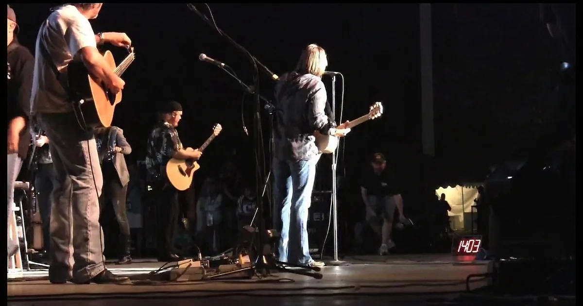 Billy Ray Cyrus Performs 'Some Gave All' in Honor of Our Us Military