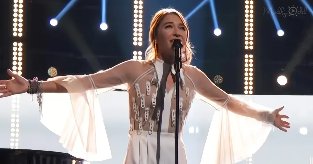 Lauren Daigle singing ‘You Say’ on 'The Voice'