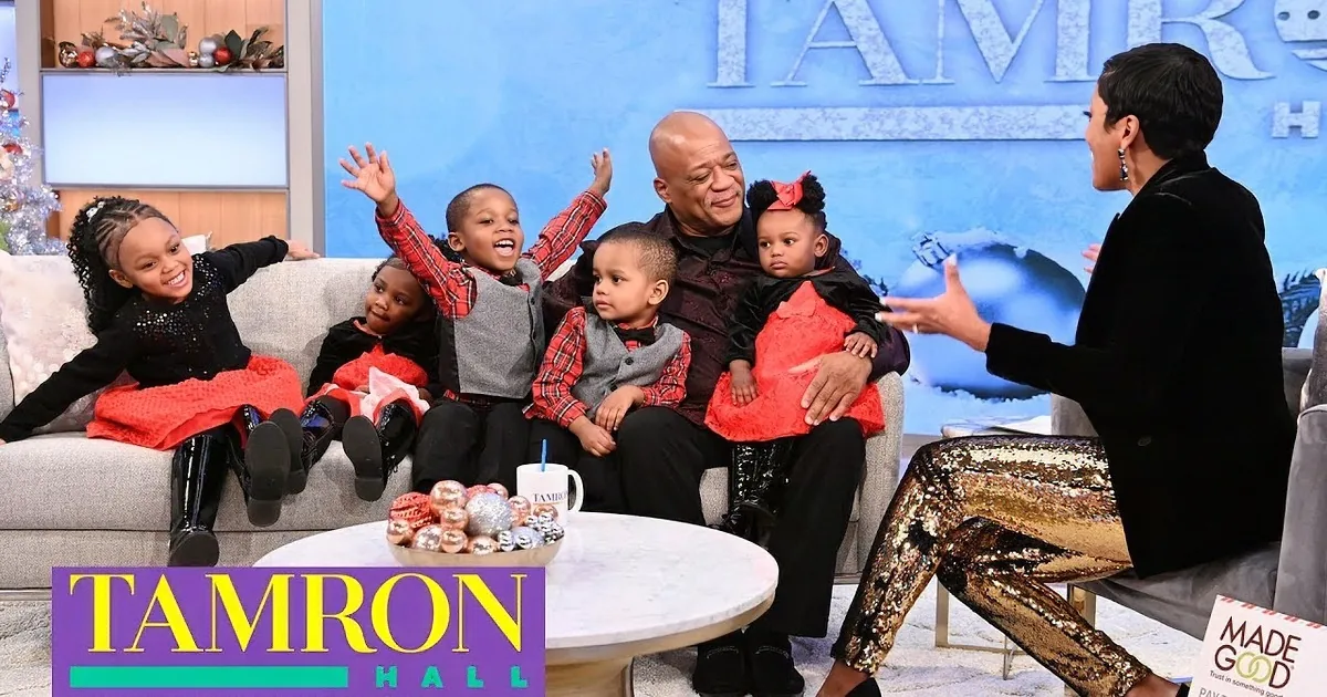 Beautiful Moment: Single Dad Adopts All Five Siblings to Raise Them Together as One