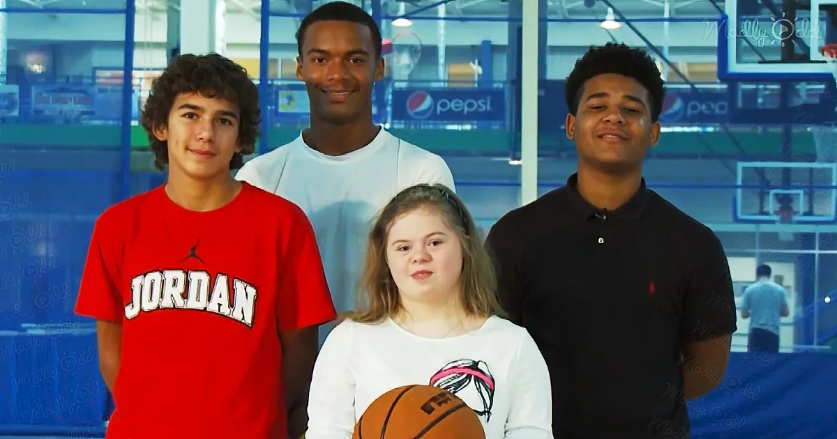 Bullies Mock Cheerleader With Down Syndrome - These Teen Heroes Stopped the Game to Defend Her