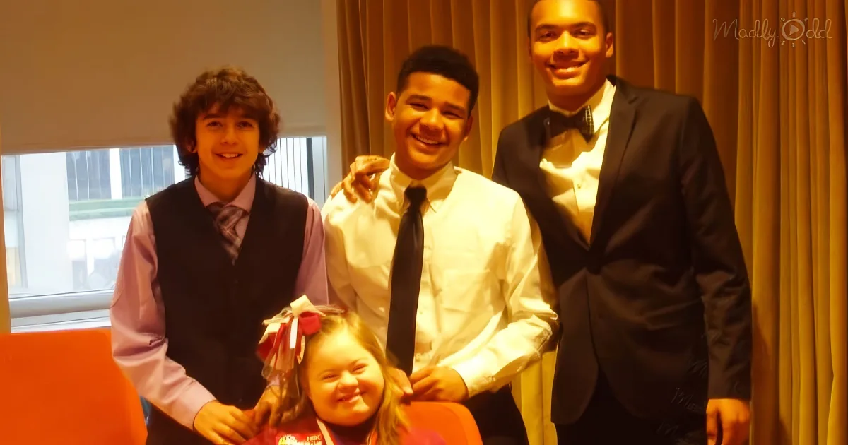 Teens help cheerleader with Down Syndrome