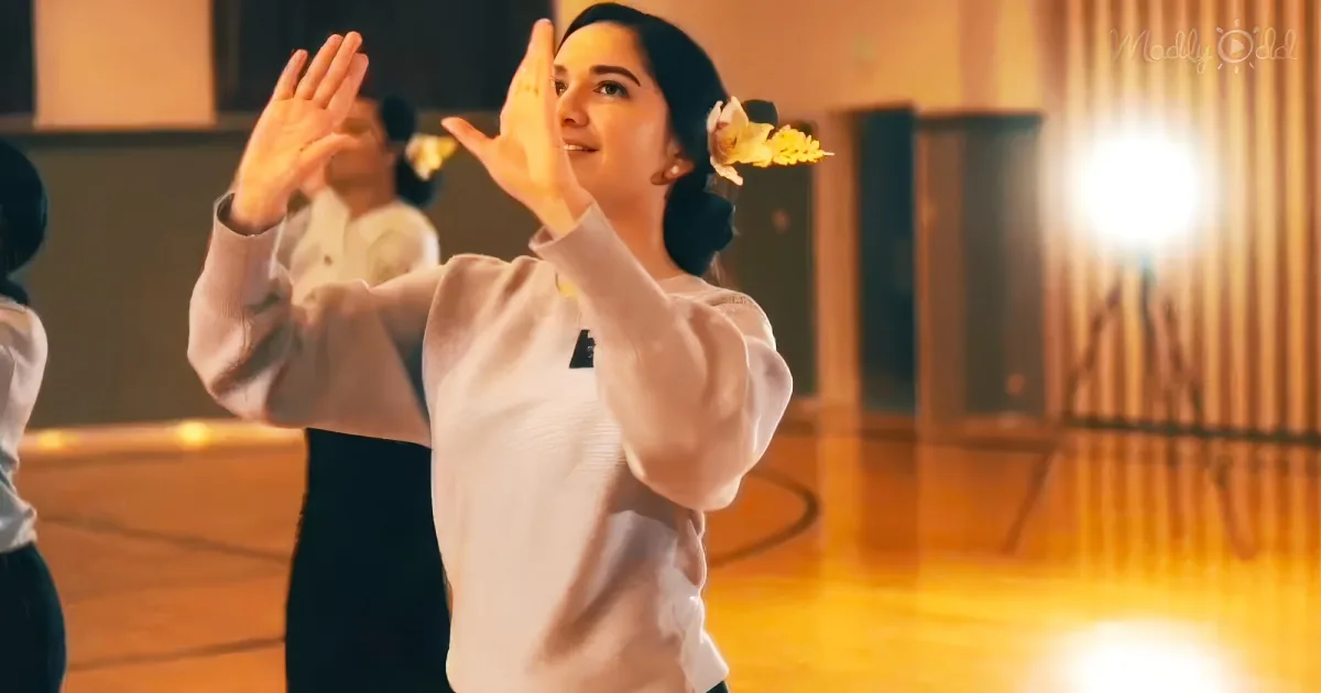 Missionary Sisters dancing