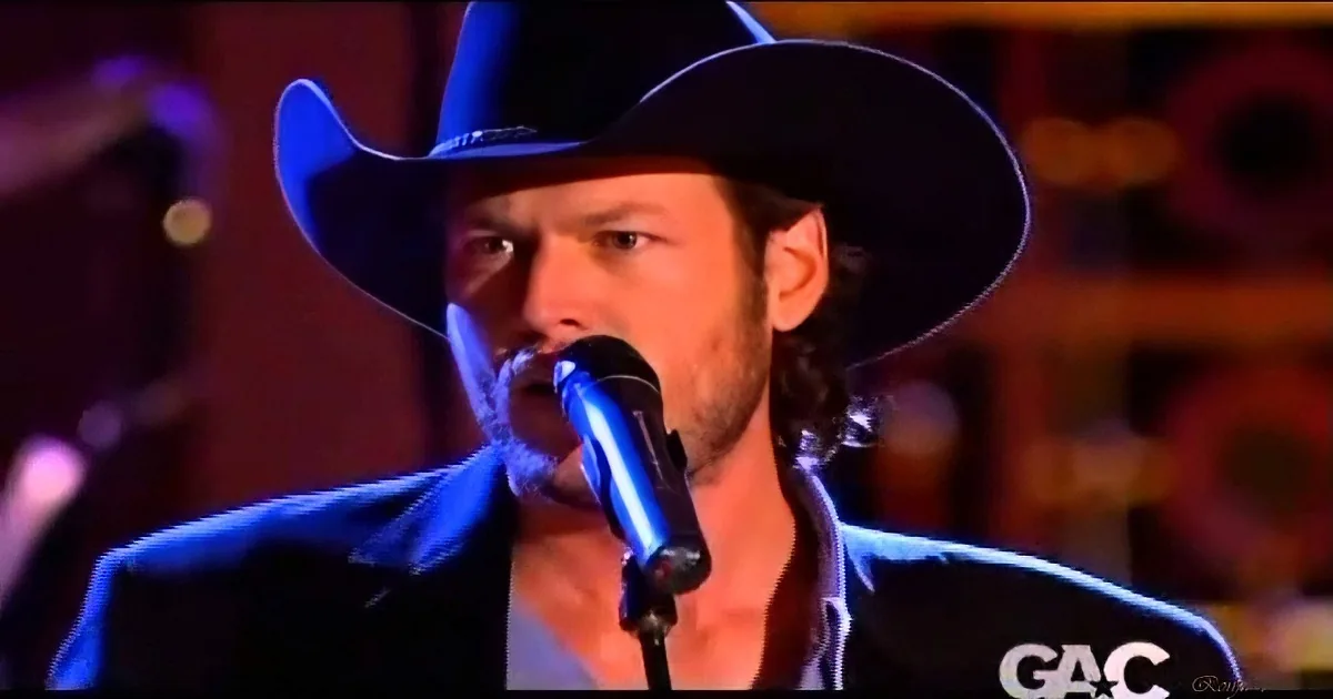 Blake Shelton Pays Tribute to Kenny Rogers With ''The Gambler''