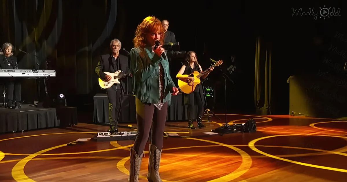 Reba McEntire performing "Back to God"