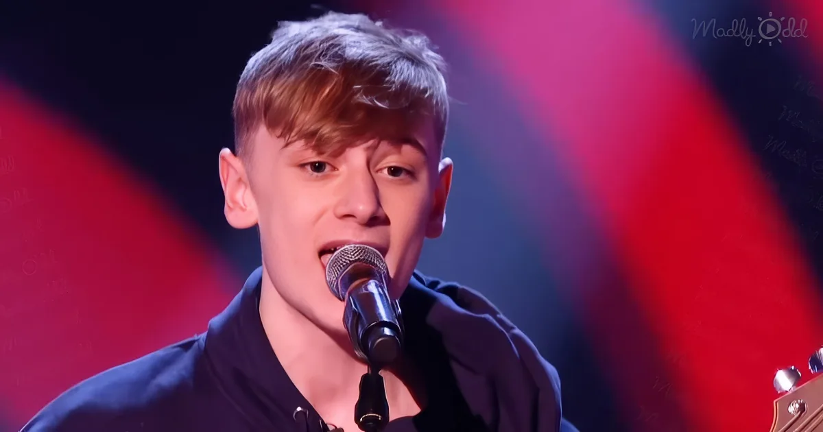 Amazing singing performance on The Voice