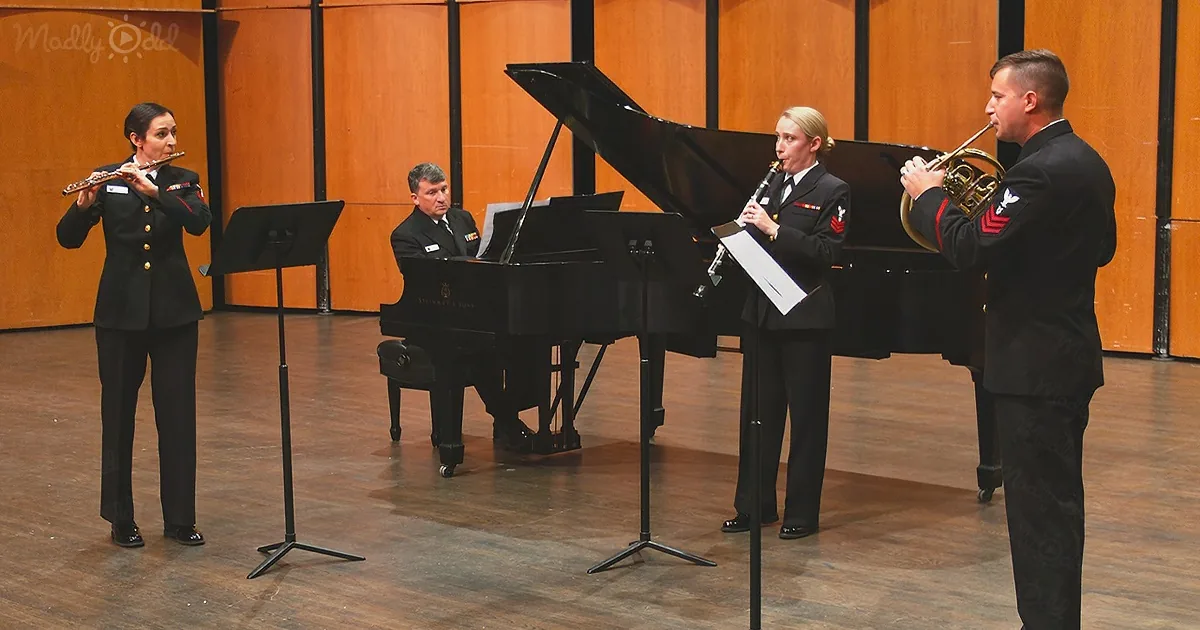 Us Navy Band Plays 173-Year-Old Song With Utterly Beautiful Ending