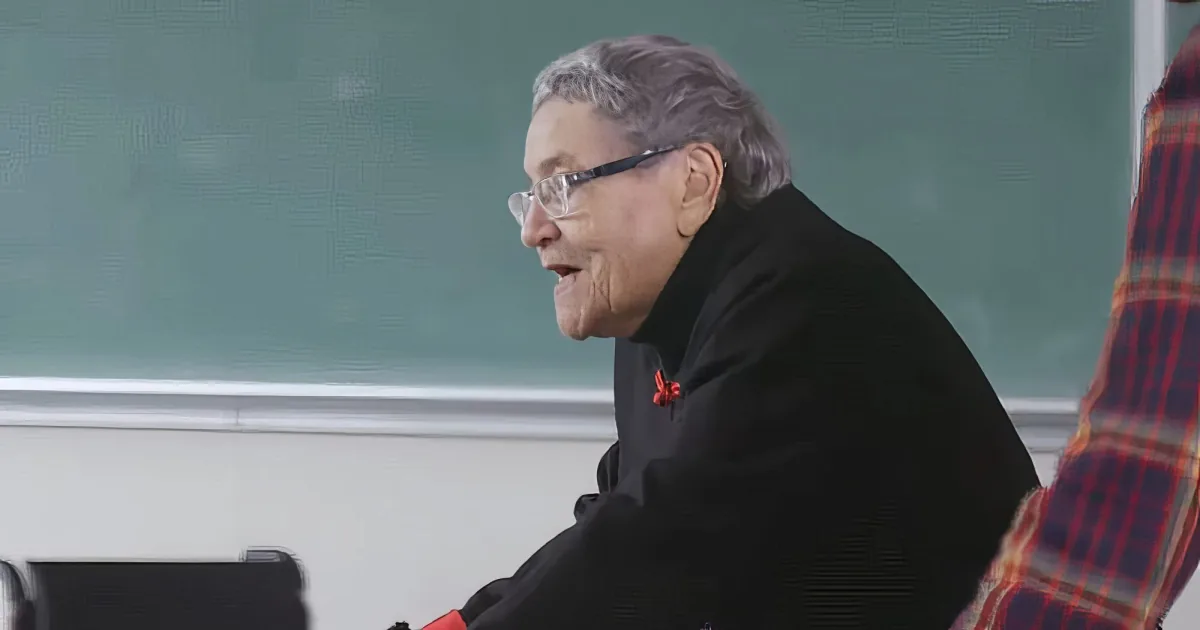 94-year-old Flossie Lewis