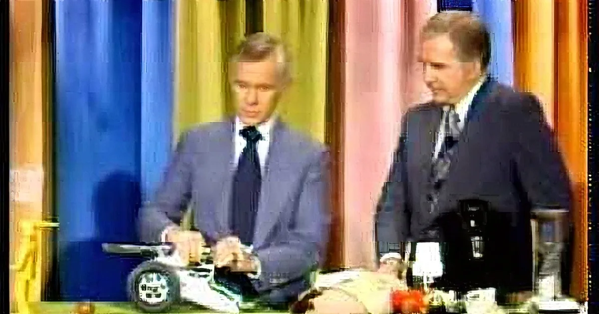 Johnny Carson & Ed McMahon Review 1976 Christmas Toys - With a Bang!