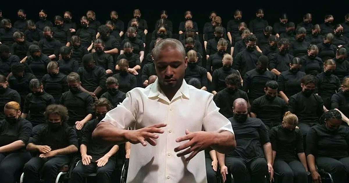 Disabled Dancers Perform Gorgeously Synchronized Hand Ballet