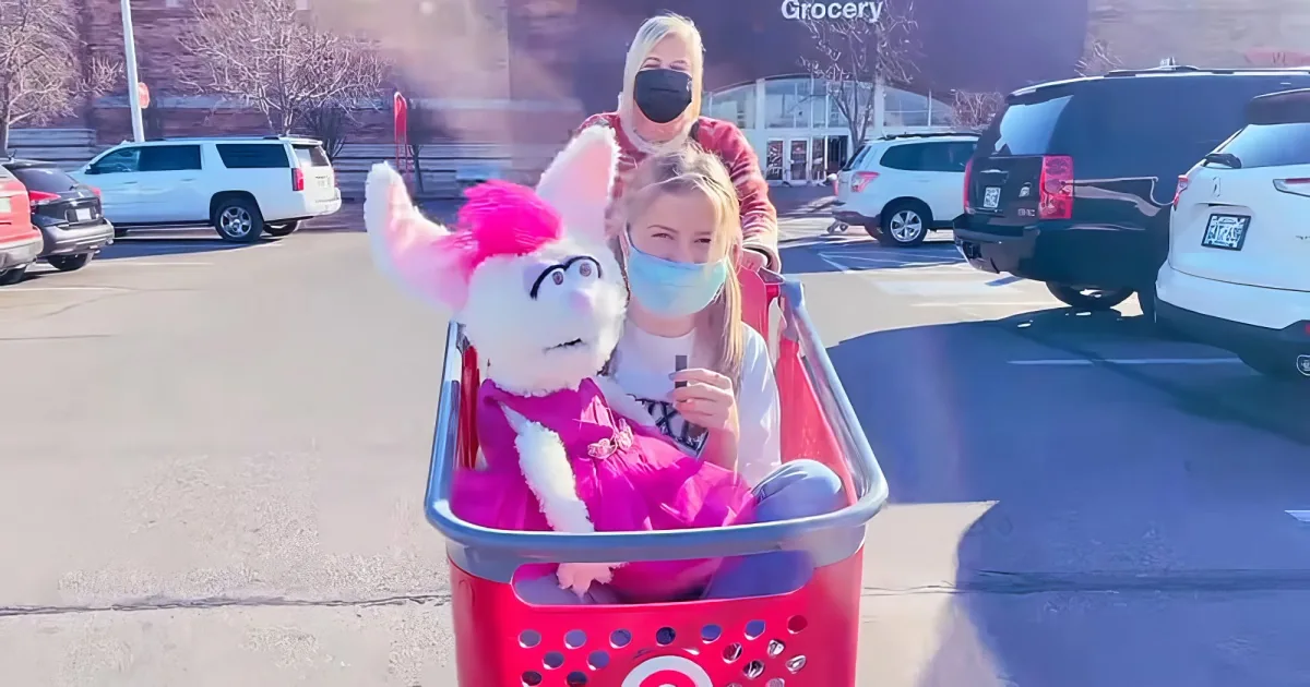 Darci Lynne and the puppet bunny