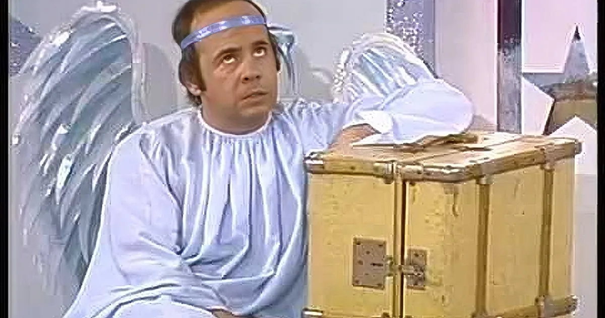 Harvey Korman Is Driven Crazy by Tim Conway's Angel Antics
