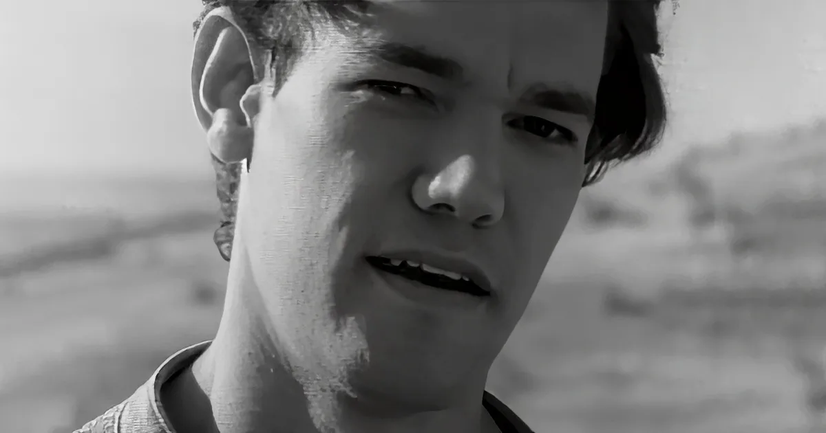 Randy Travis Sings 'No Place Like Home' Surrounded by Nature's Majesty