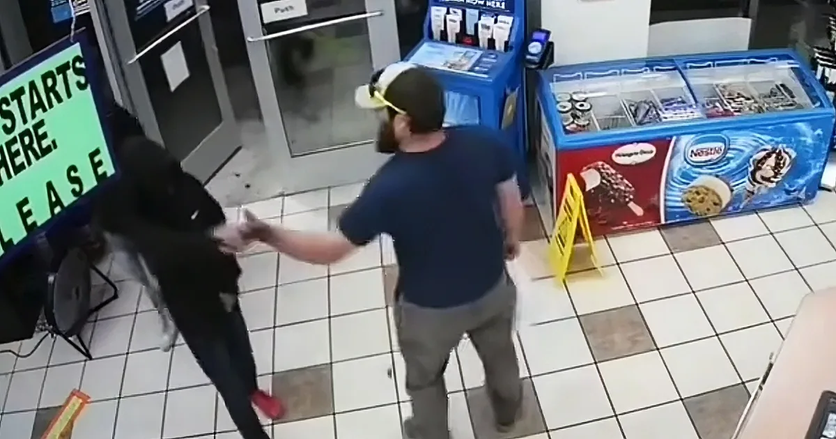 Heroic Marine Veteran Singlehandedly Prevents Armed Robbery