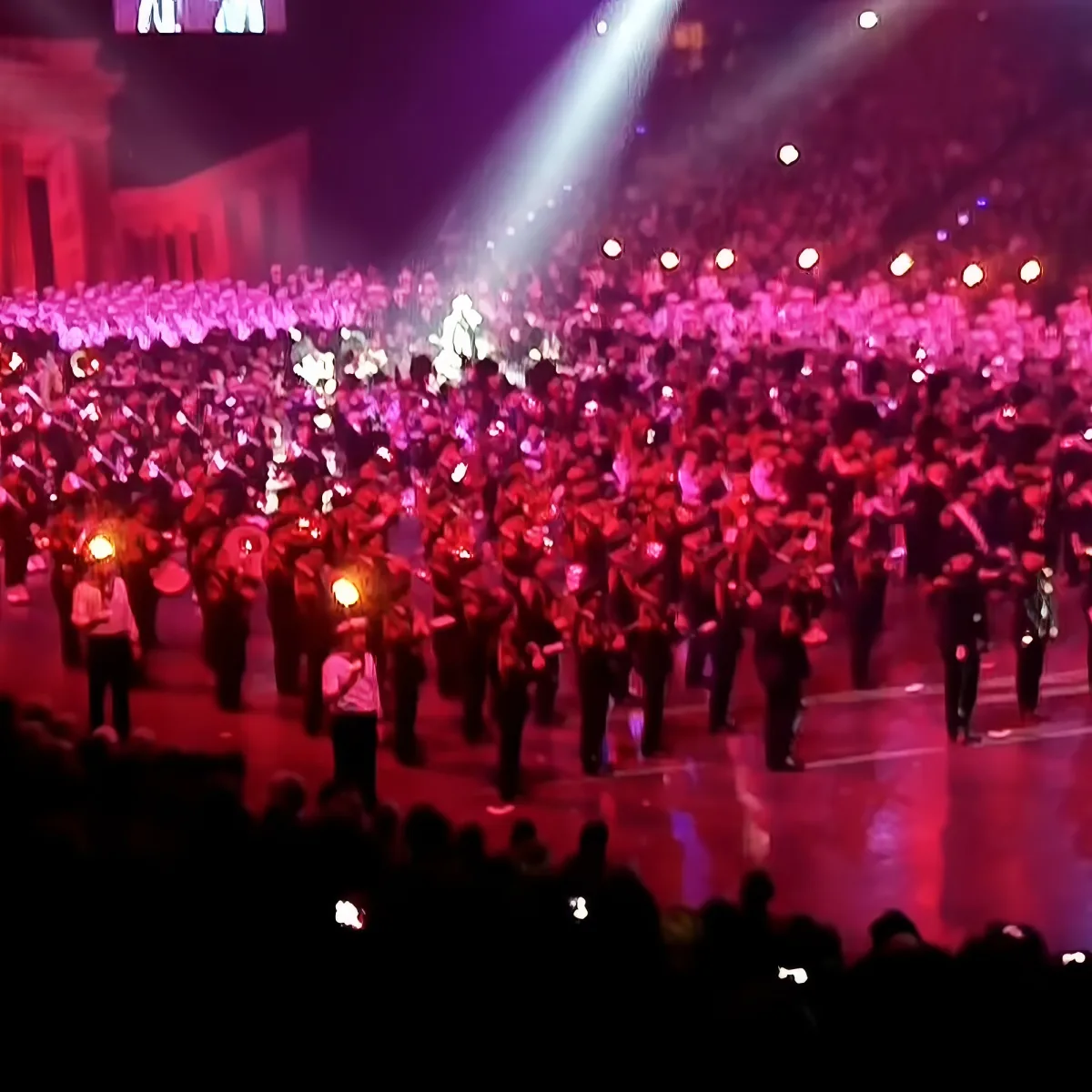 200 bagpipe players