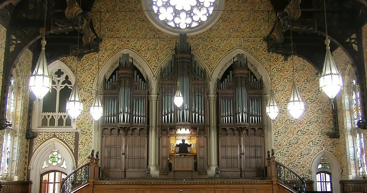 Pipe Organ Rendition of ''Ride of the Valkyries'' From ''Apocalypse Now'' Is a Mind-Bending Experience