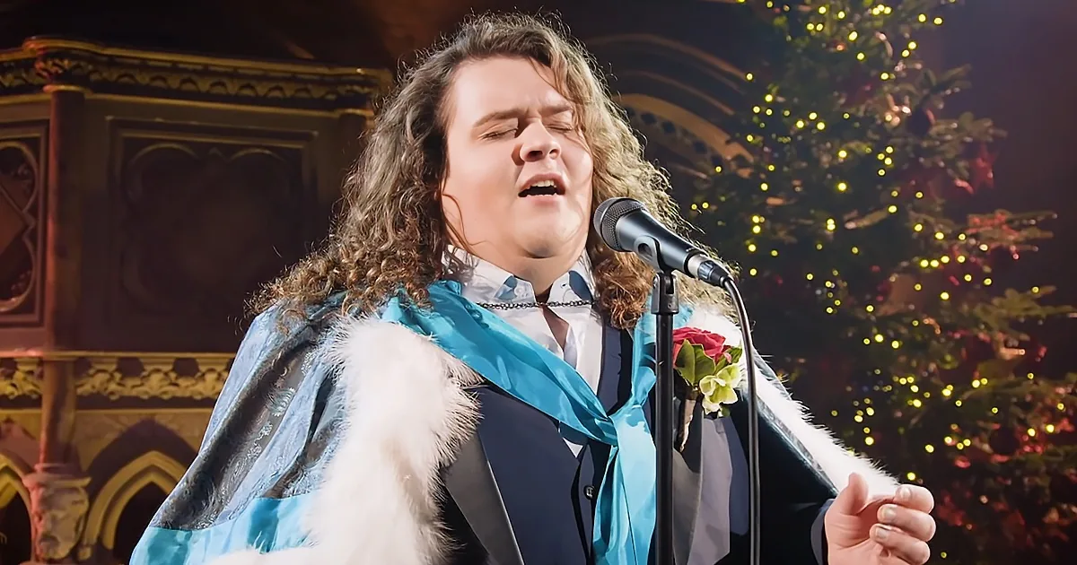 Unforgettable ''O Holy Night'' Rendition by Jonathan Antoine