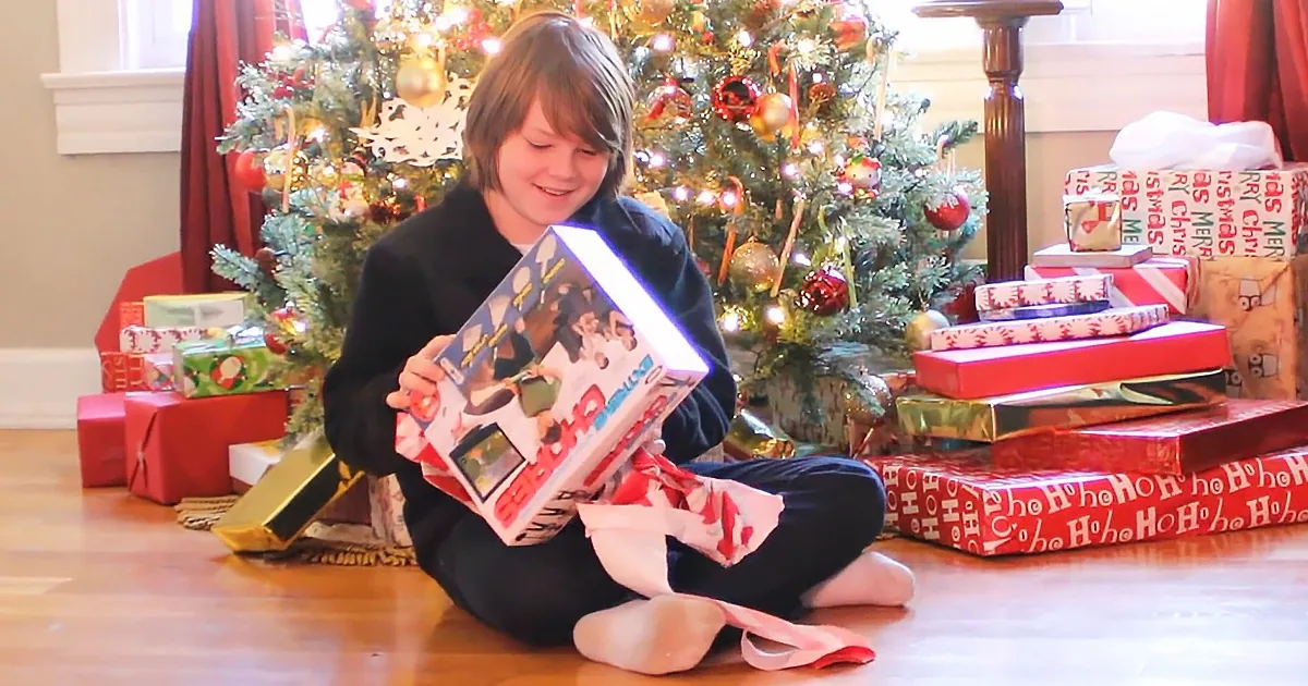 Sassy Parents Gift Son ''Extreme Chores'' in Epic Christmas Prank