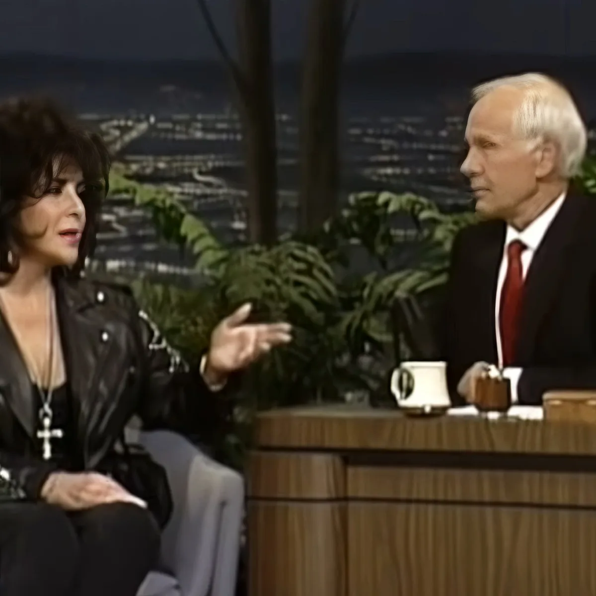 Elizabeth Taylor and Johnny Carson