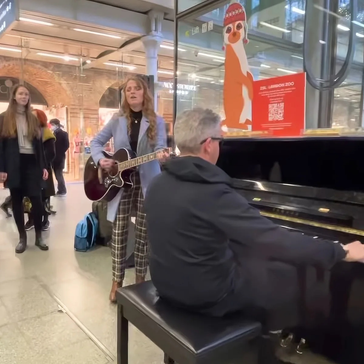 Guitarist and piano player