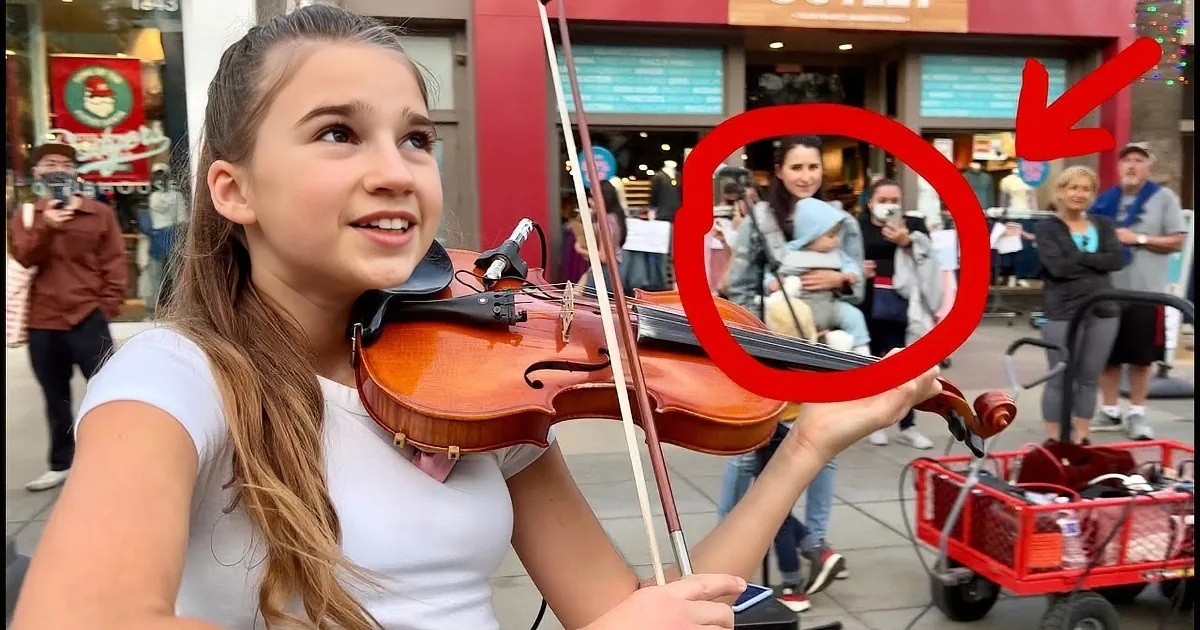 Mom and Daughter Perform ''My Heart Will Go On'' in Jaw-Dropping Street Performance
