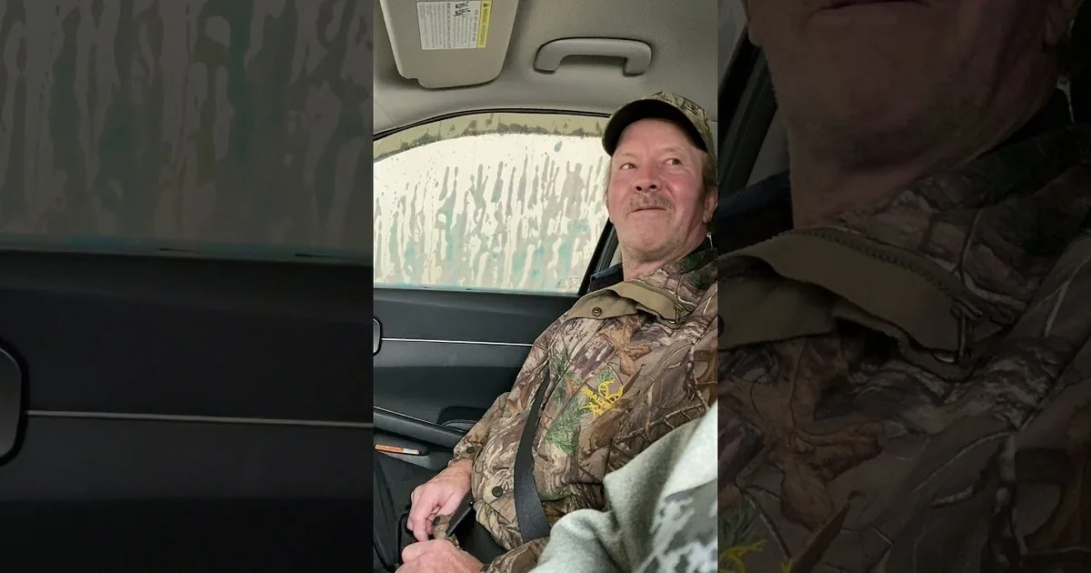 78-Year-Old Man Has Hilarious Reaction to First Time at Car Wash