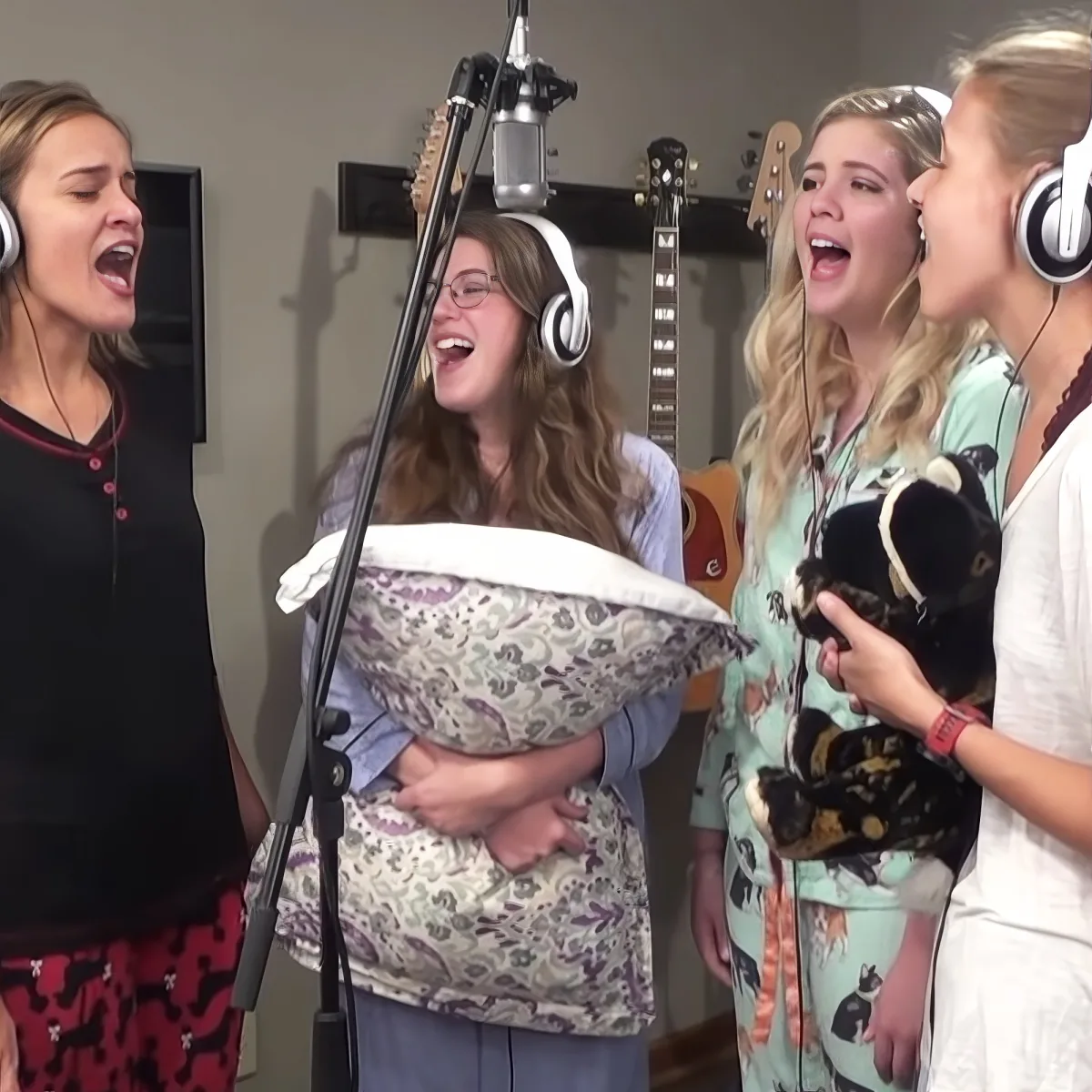 Foxes and Fossils singing group