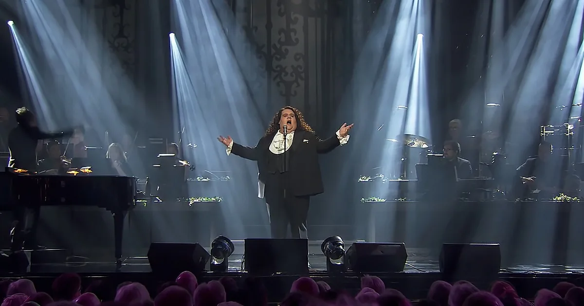 Jonathan Antoine Performs Extraordinary Operatic Rendition of ''Amor Ti Vieta''