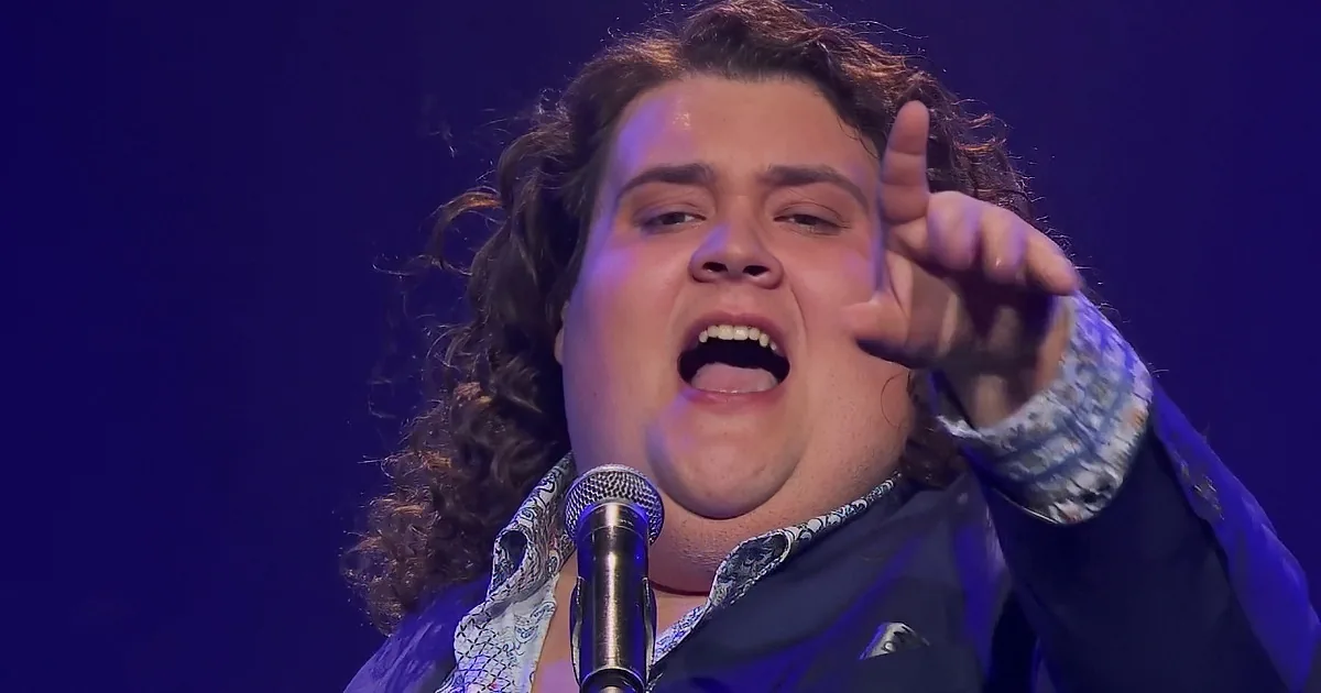 Jonathan Antoine Sings Gershwin's Masterpiece 'Summertime' in Concert