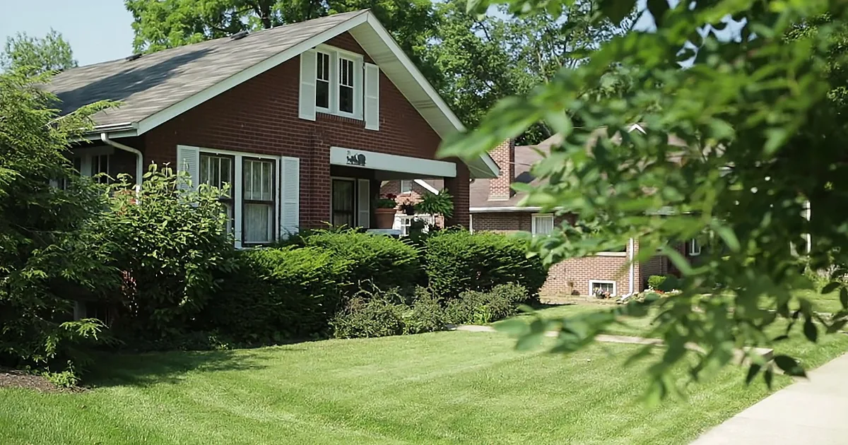 The Sears Catalog''s ''House Kits'' That Were Assembled on Your Property