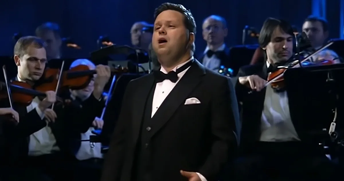 BGT Star Paul Potts Sings at the Kyiv Opera House in Ukraine