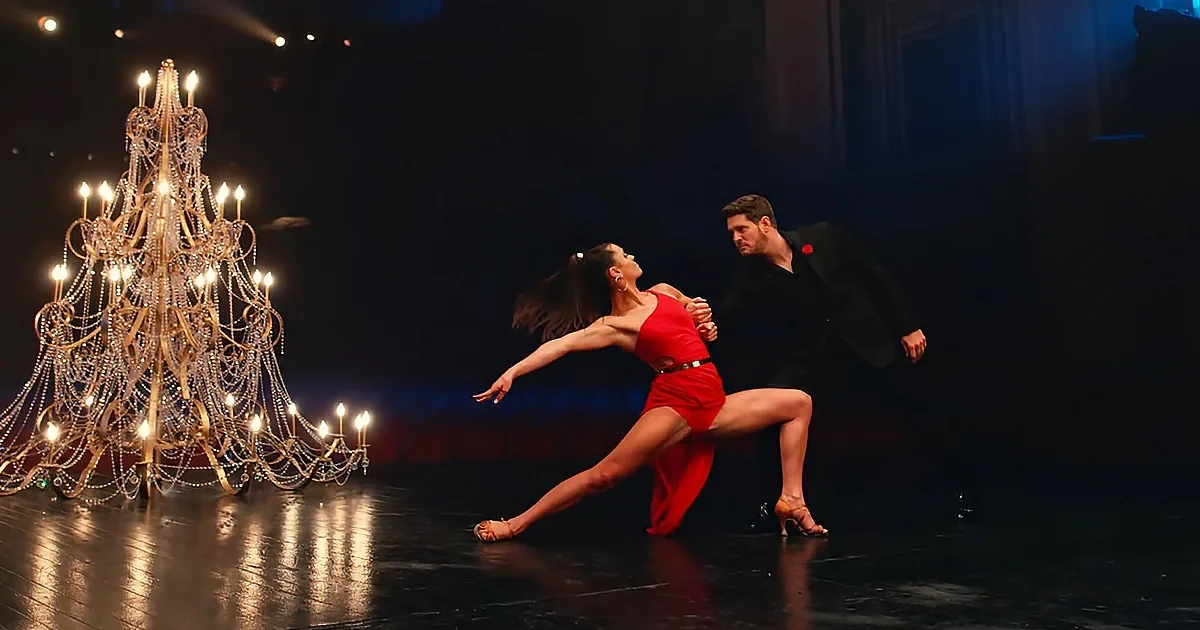 Michael Bublé Lights It up With His Hit Single ''Higher''
