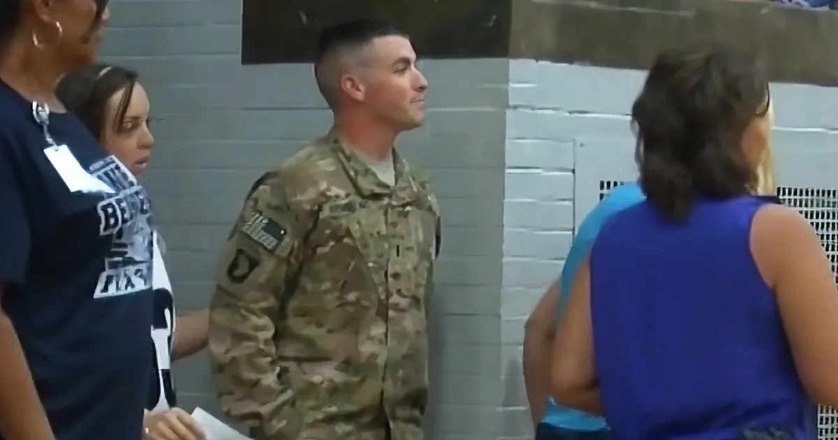 Military father surprises twin daughters