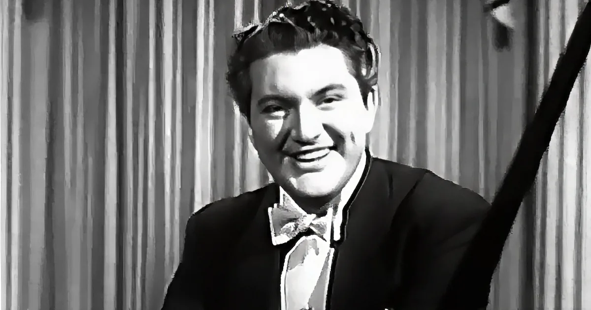 A Very Young Liberace Delights His TV Viewers With an Italian Medley