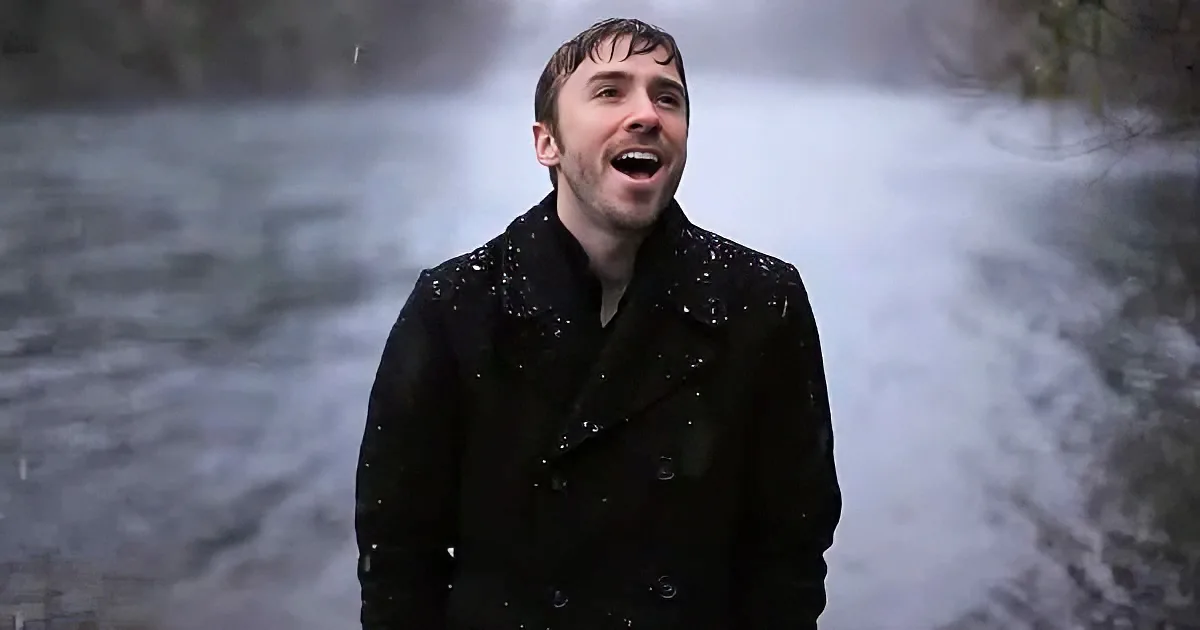 Legendary Vocalist Peter Hollens Sings Emotional Folk Song 'Shenandoah'