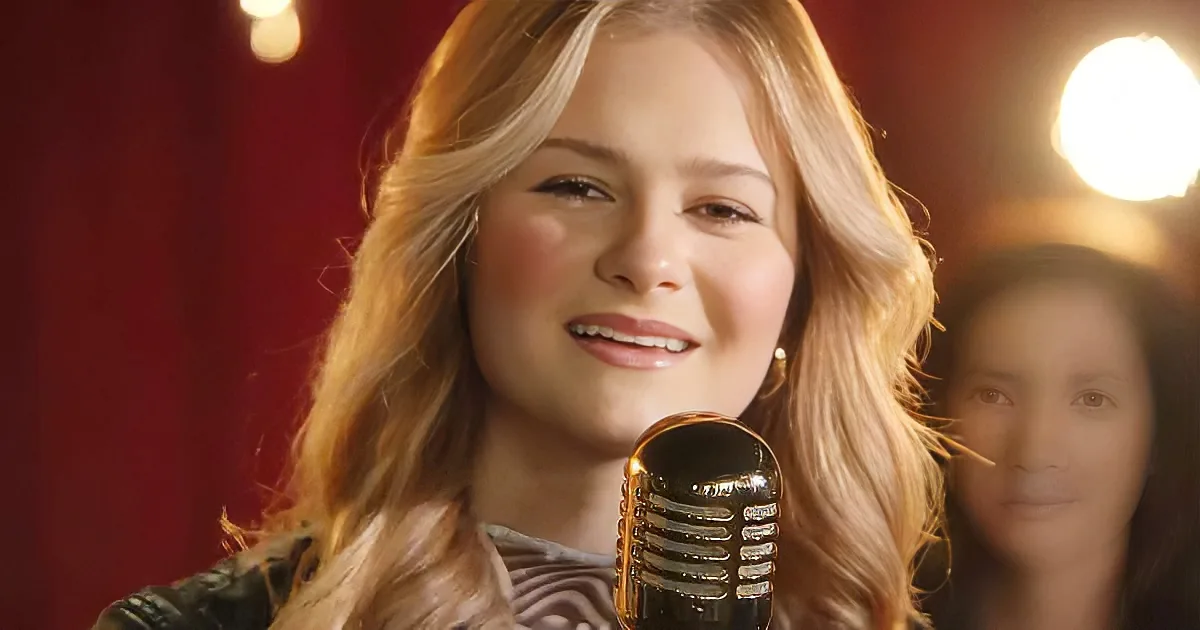 AGT Darling Darci Lynne Beautifully Sings a Cowgirl's Song