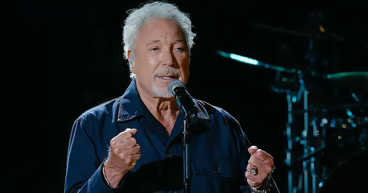 81-Year-Old Tom Jones Performs to a Sold-out Concert Audience